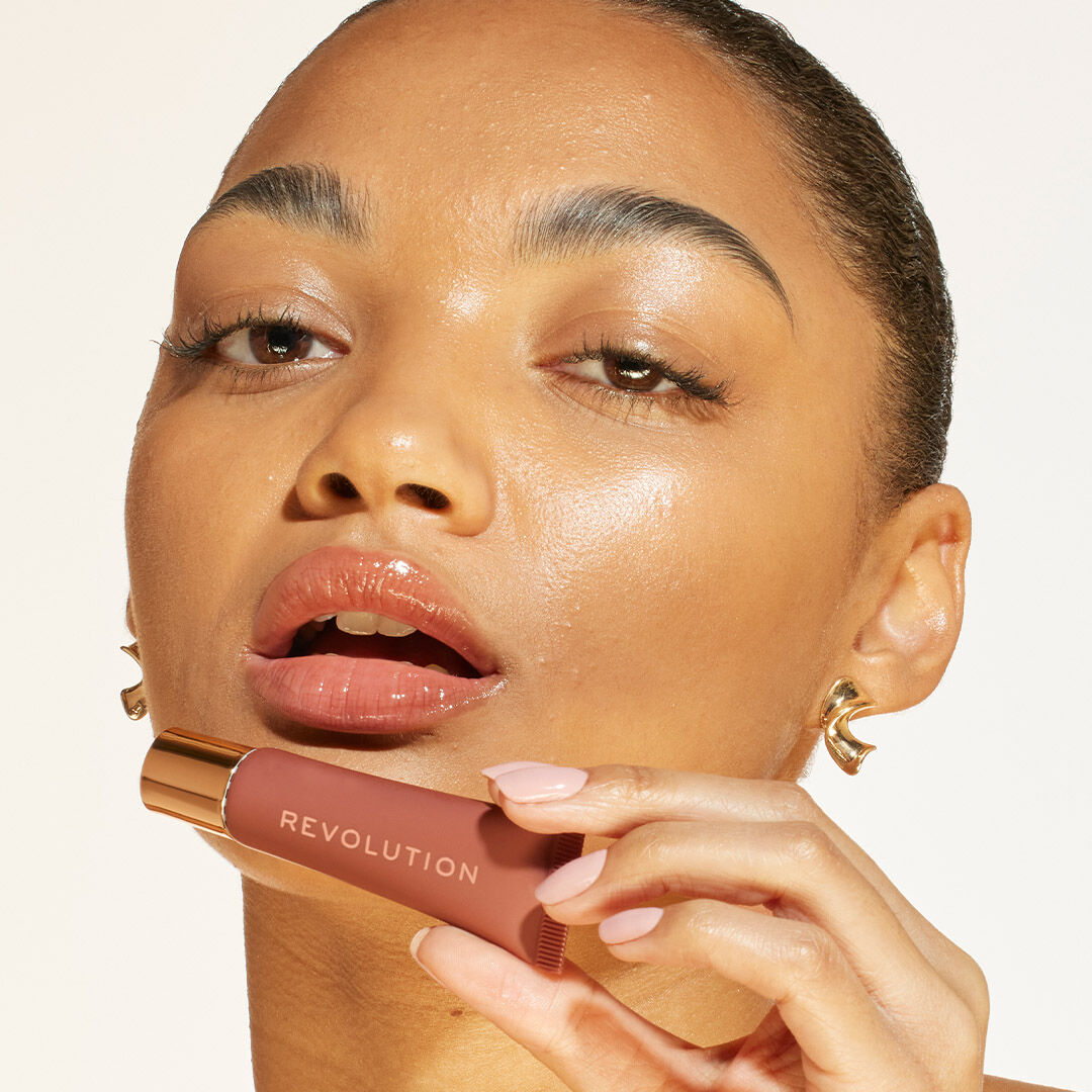 Revolution Juicy Peptide Lip Balm Nude Latte Revolution Beauty