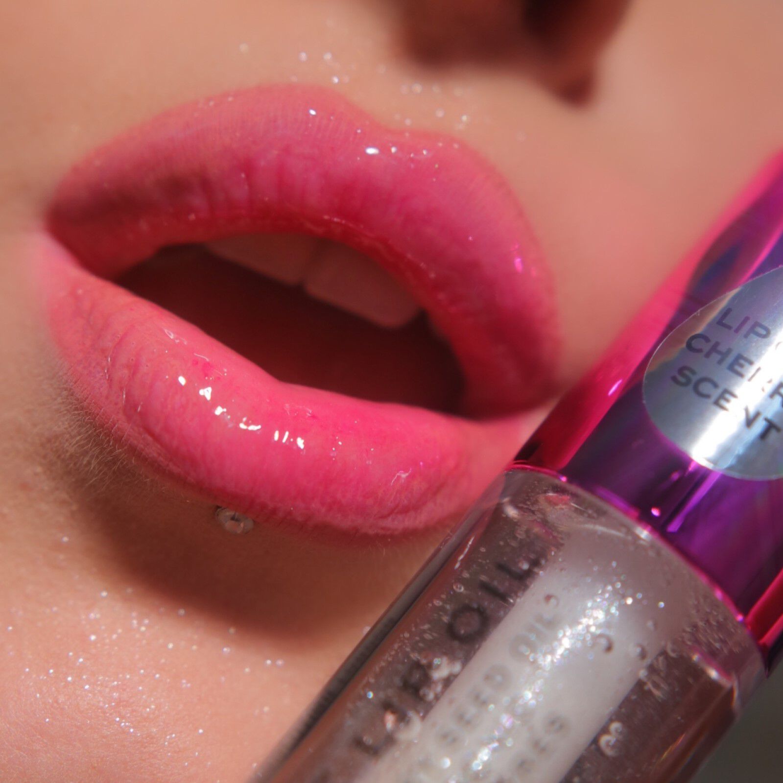 Makeup Revolution Glaze Lip Oil Lust Clear