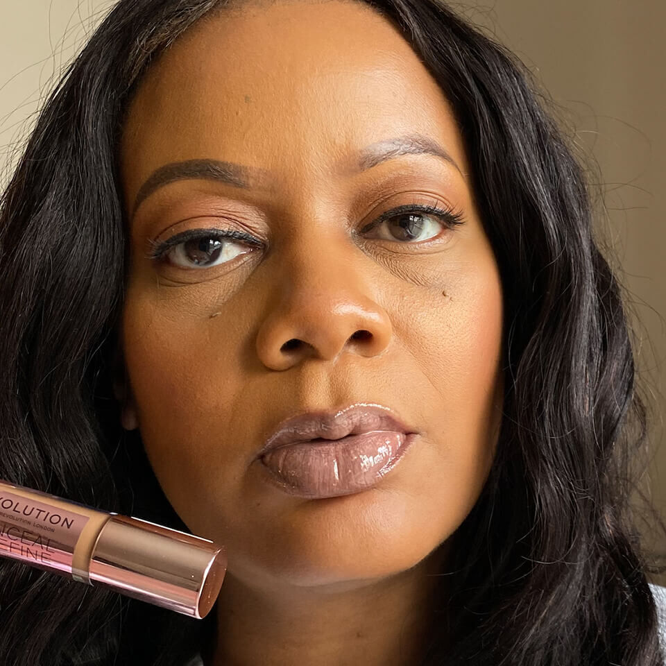 Revolution Conceal & Define 16H Full Coverage Concealer  C11