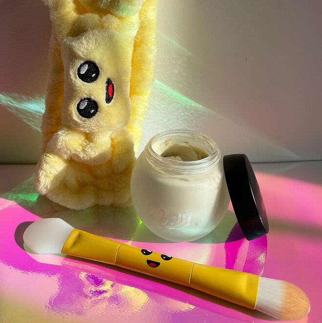 Makeup Revolution X Fortnite Peely Banana Mousse Face Mask