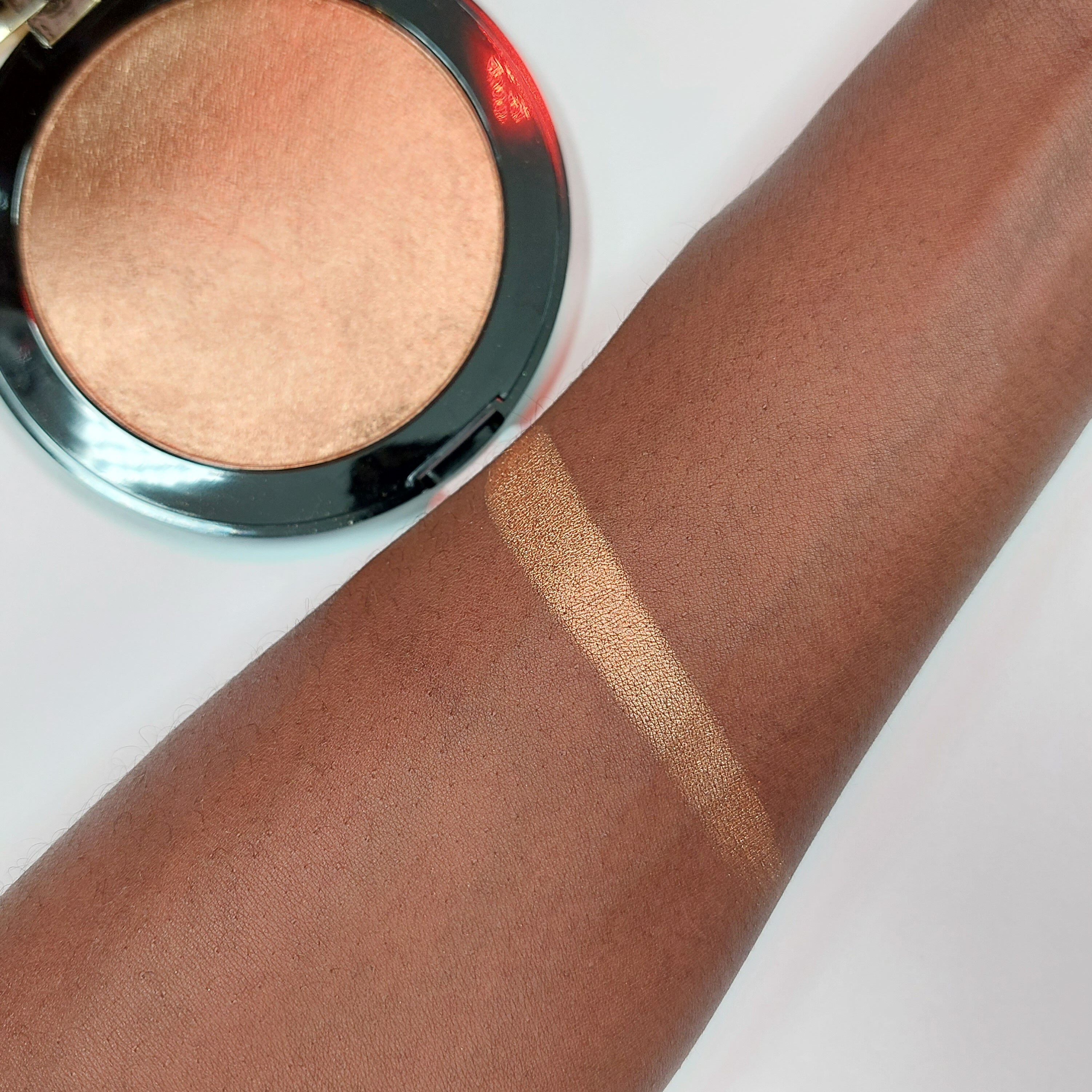 Makeup Revolution x The Plastic Boy Splendour Highlighter