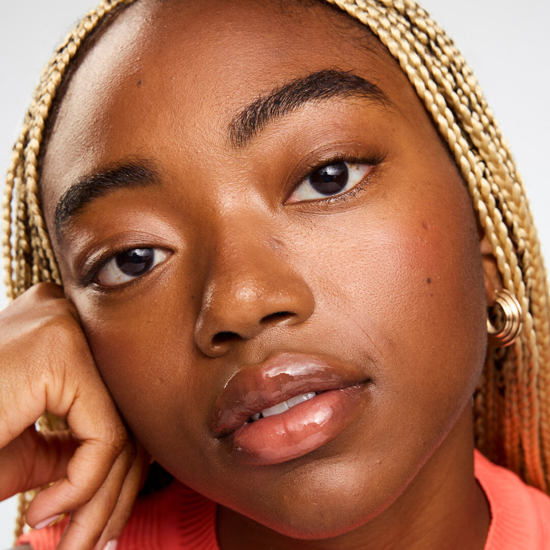 Revolution Pout Lip Oil Honey Shimmer