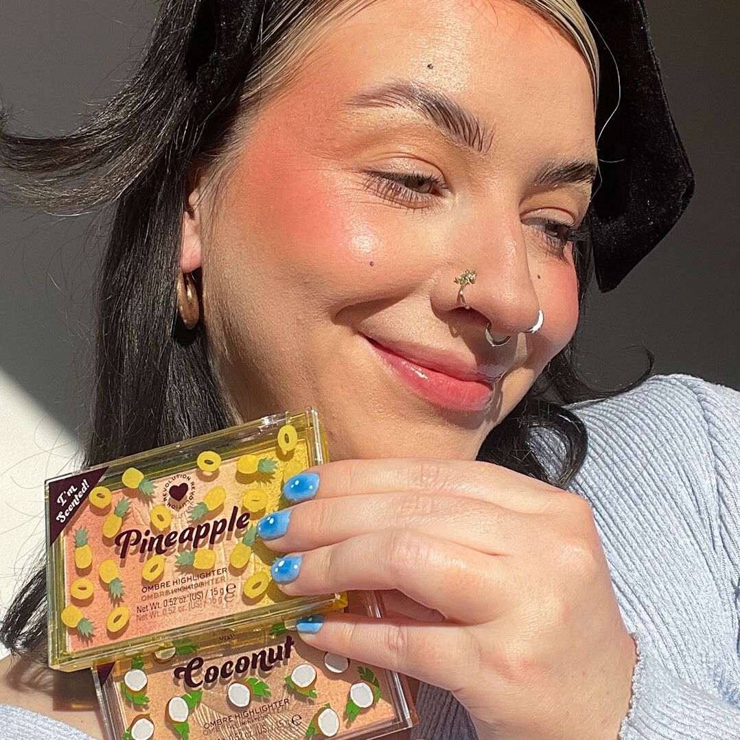 I Heart Revolution Coconut Ombre Highlighter