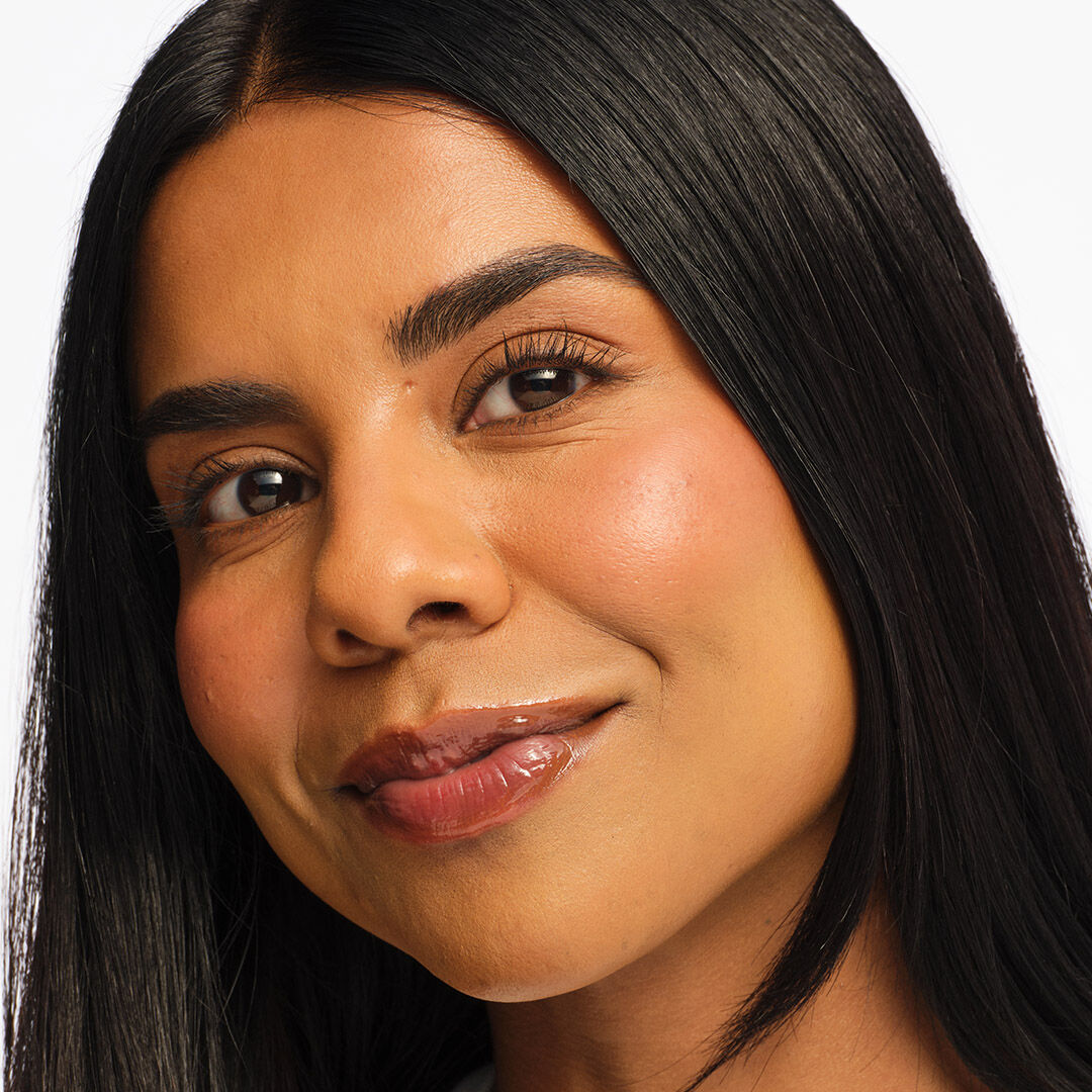 Revolution Skin Silk Radiant Satin Serum Foundation F10.9W