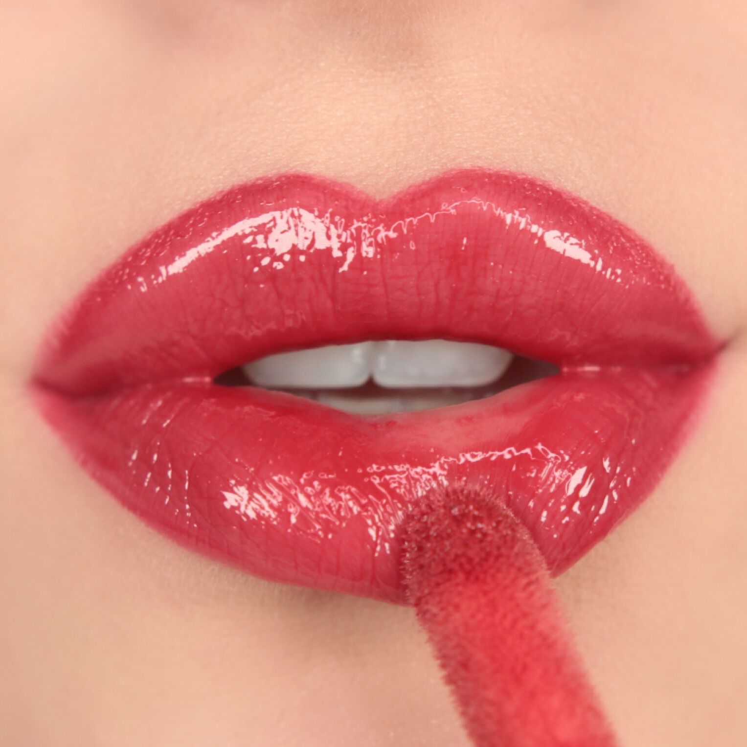 Revolution Pout Bomb Plumping Gloss Juicy Red Revolution Beauty