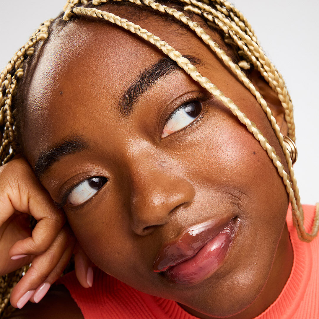 Revolution Pout Lip Oil Cherry Red