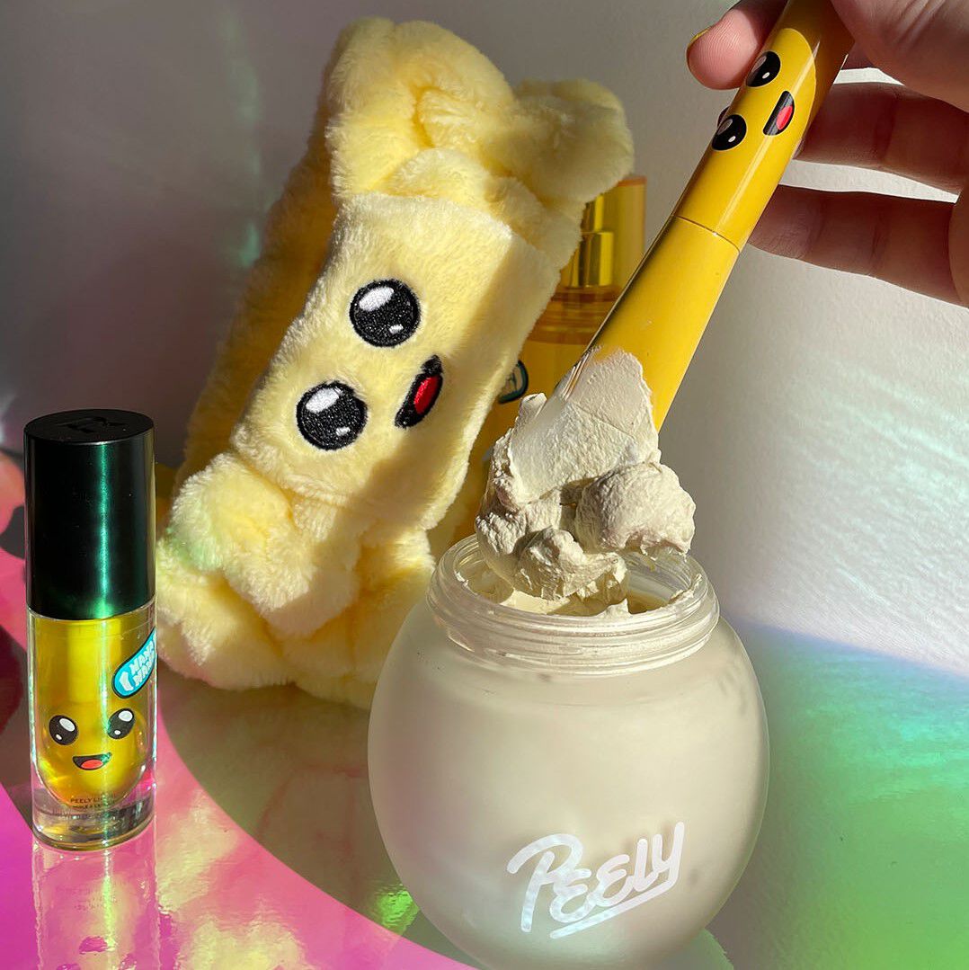 Makeup Revolution X Fortnite Peely Masking Brush Revolution Beauty