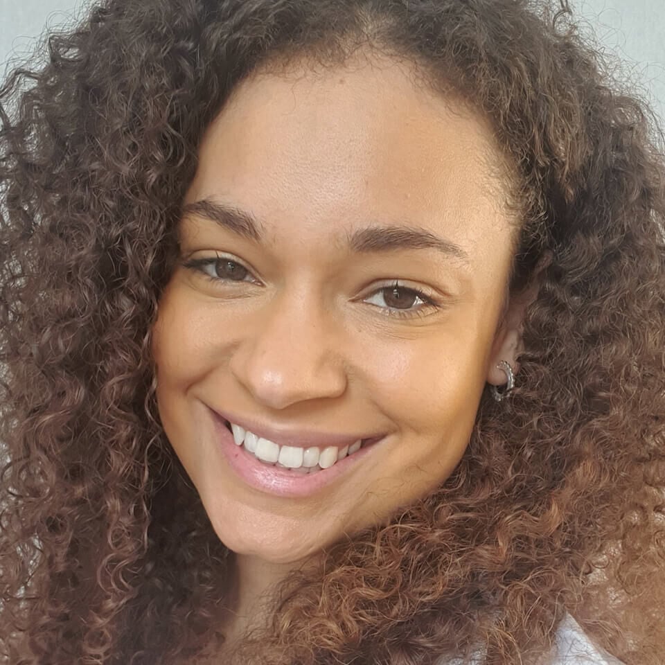 Revolution Conceal & Define 16H Full Coverage Concealer  C10.5