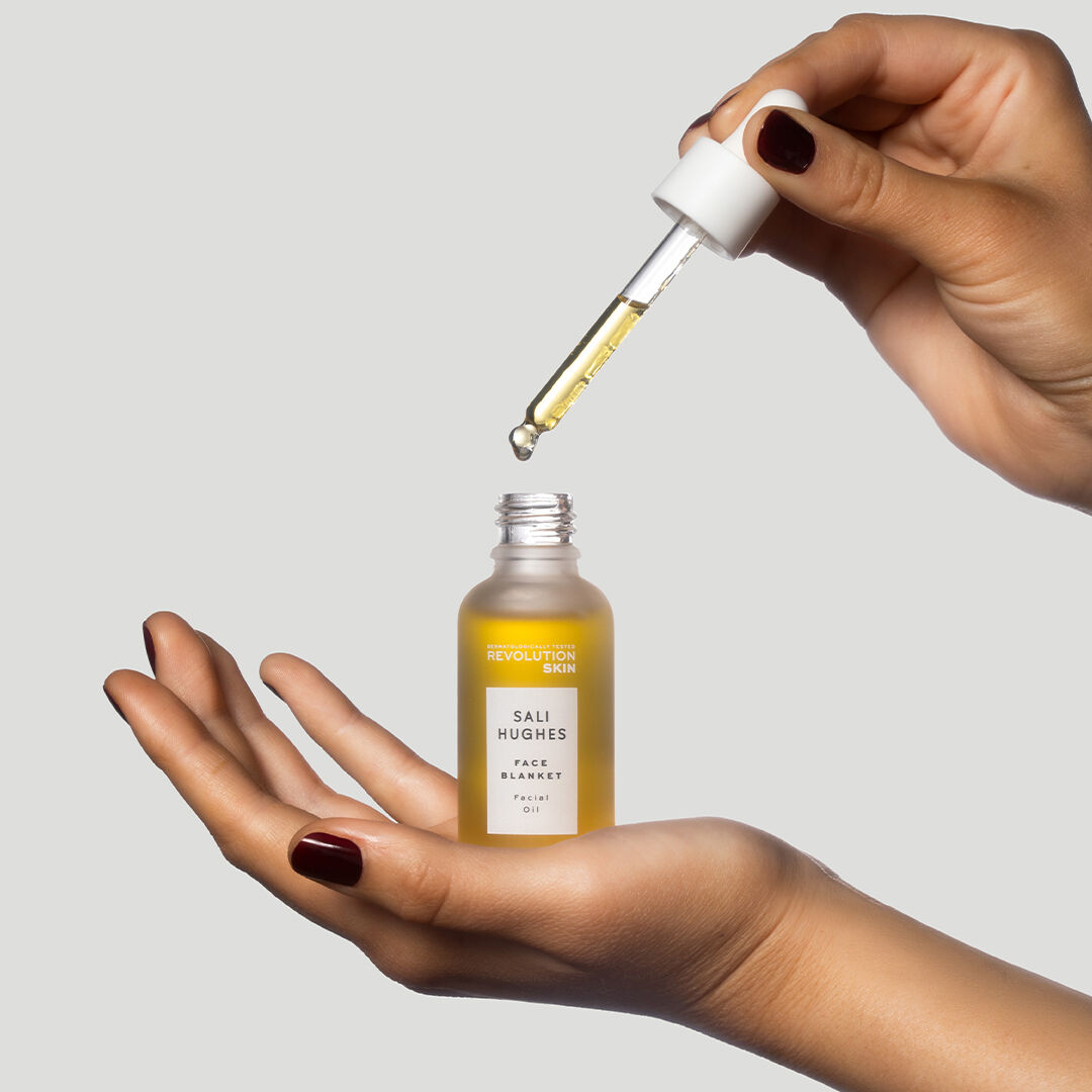 Revolution Skincare x Sali Hughes Face Blanket Facial Oil