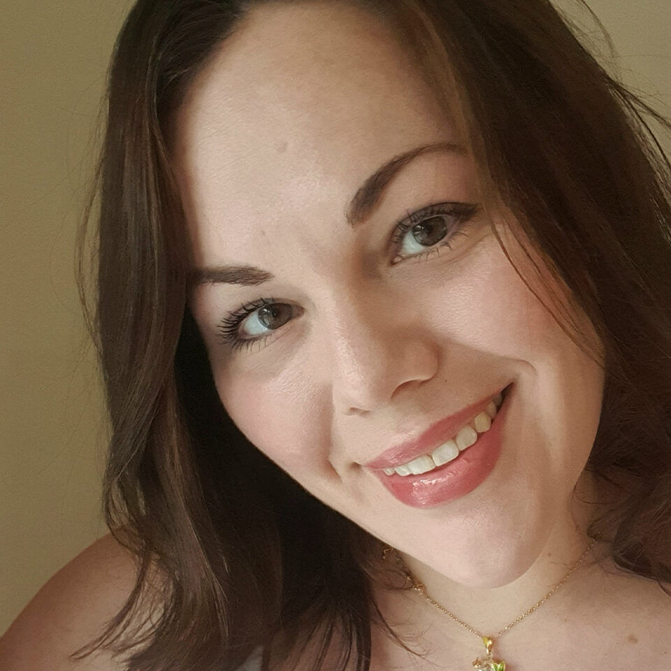 Revolution Conceal & Define 16H Full Coverage Concealer  C4