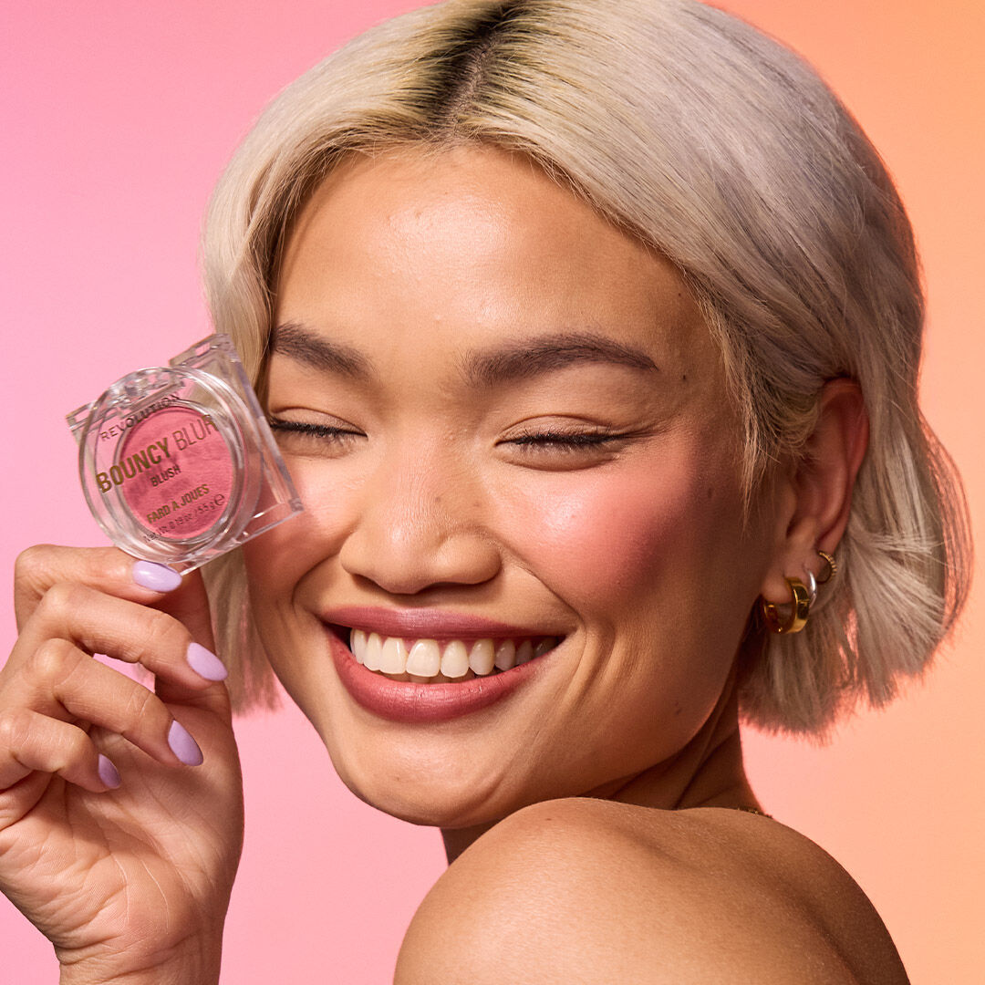 Revolution Bouncy Blur Blush Blurry Rose
