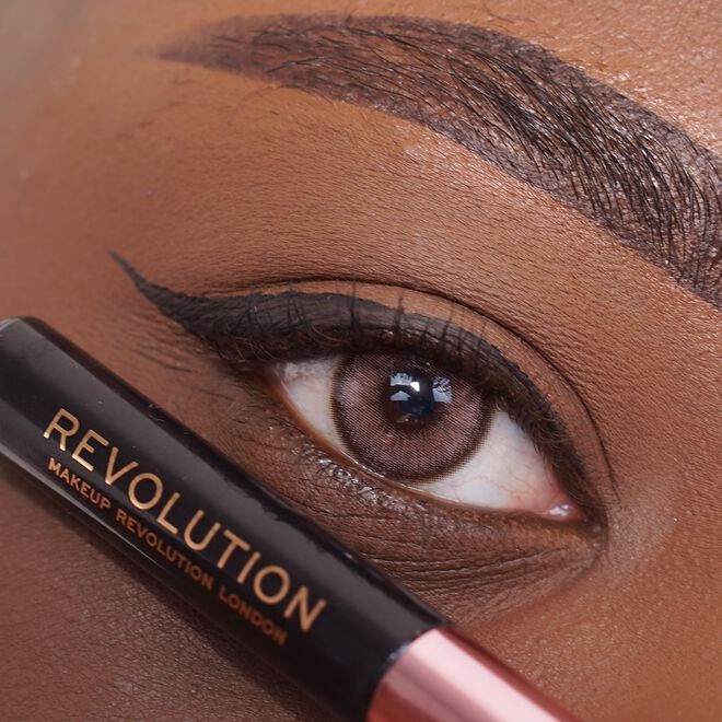 Makeup Revolution Super Flick Liquid Eyeliner Black