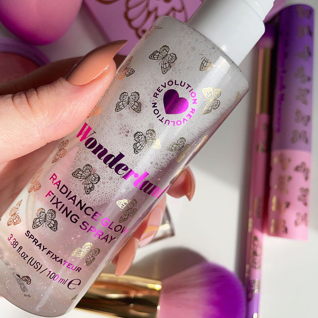 I Heart Revolution Wonderland Radiance Glow Fixing Spray