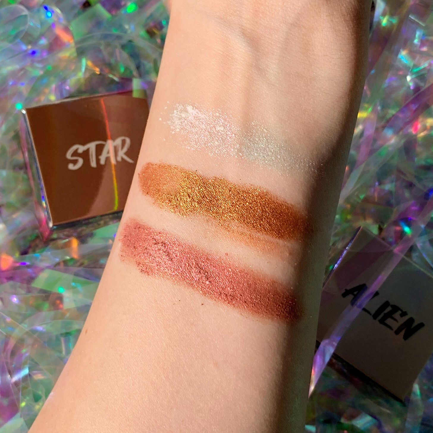Makeup Revolution Cosmic Trip Loose Pigment Star