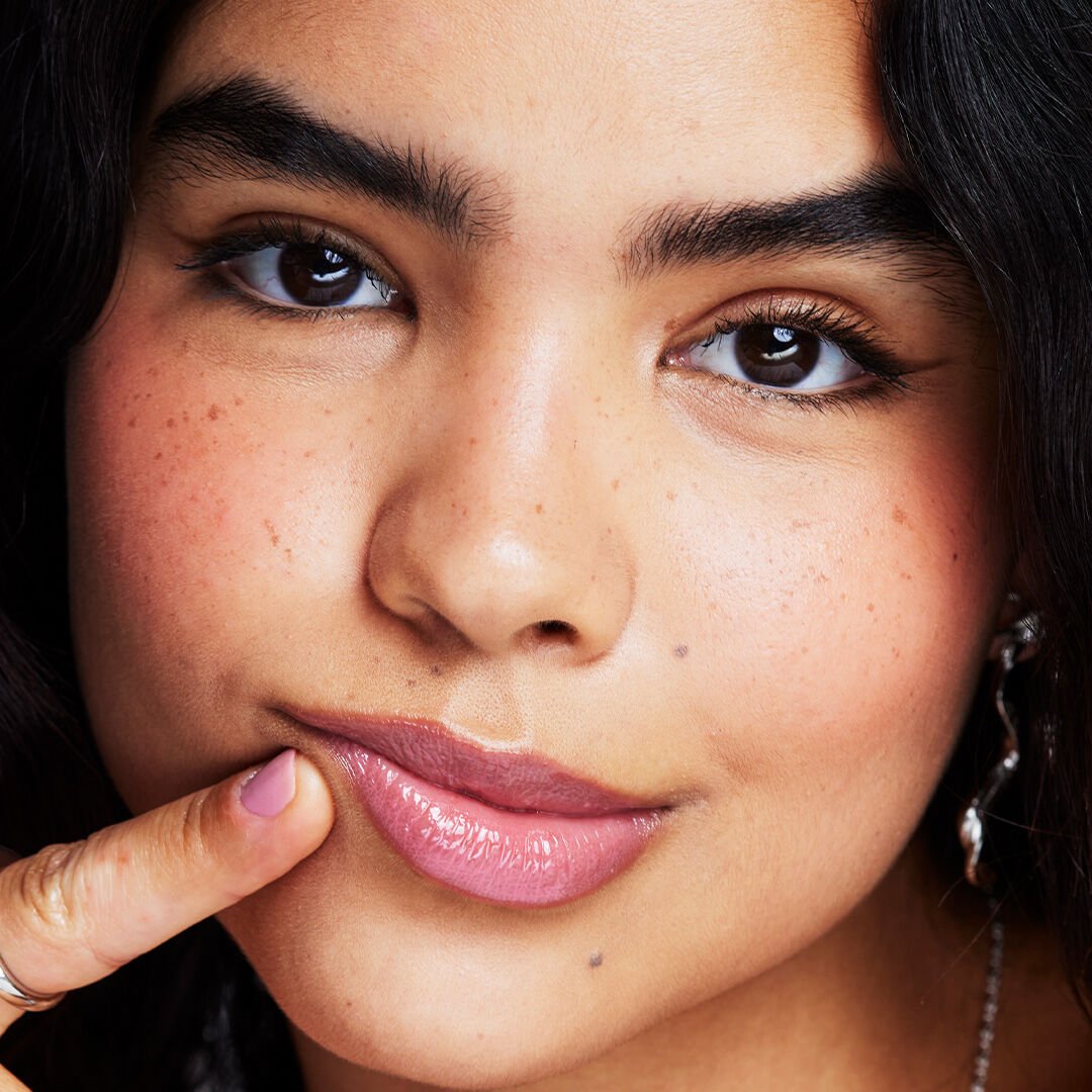 Revolution Pout Bomb Plumping Gloss Kiss Nude