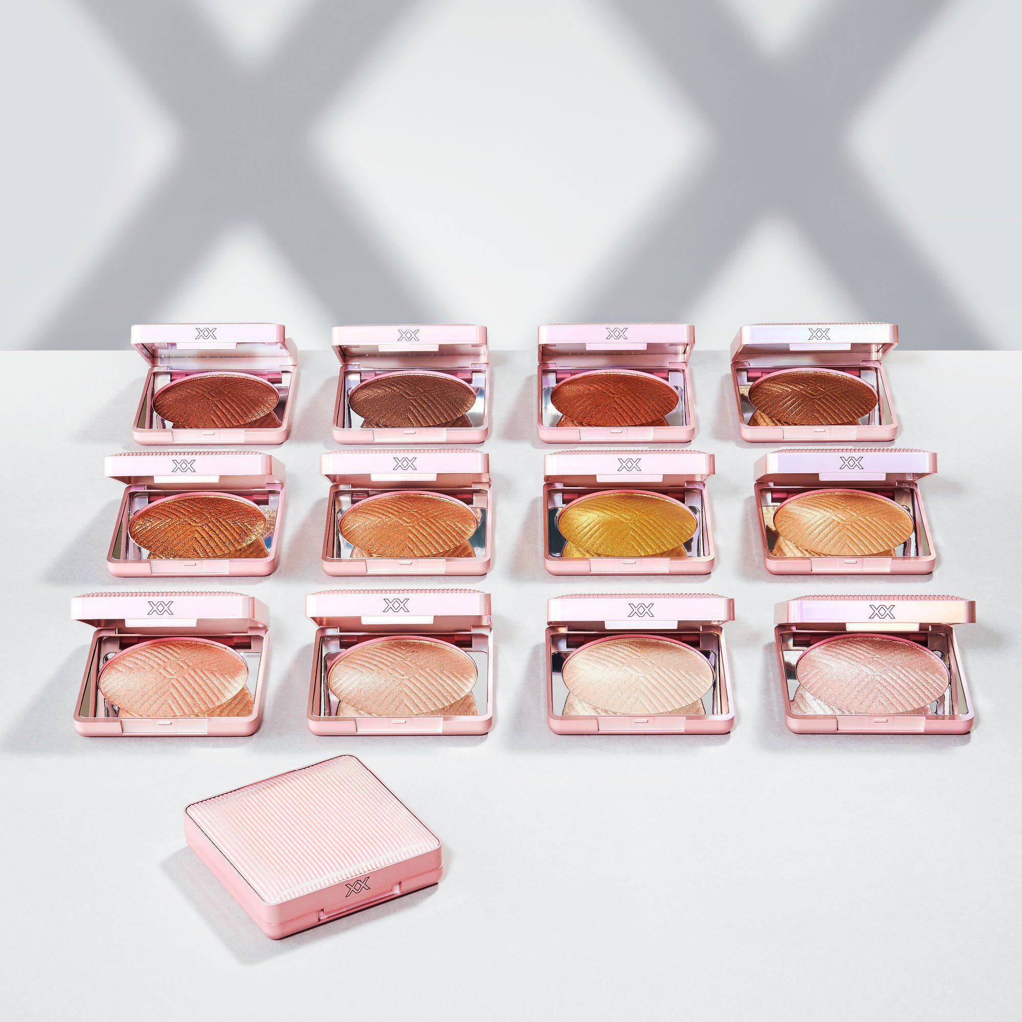 XX Revolution XXposure Highlighter Powder Strike