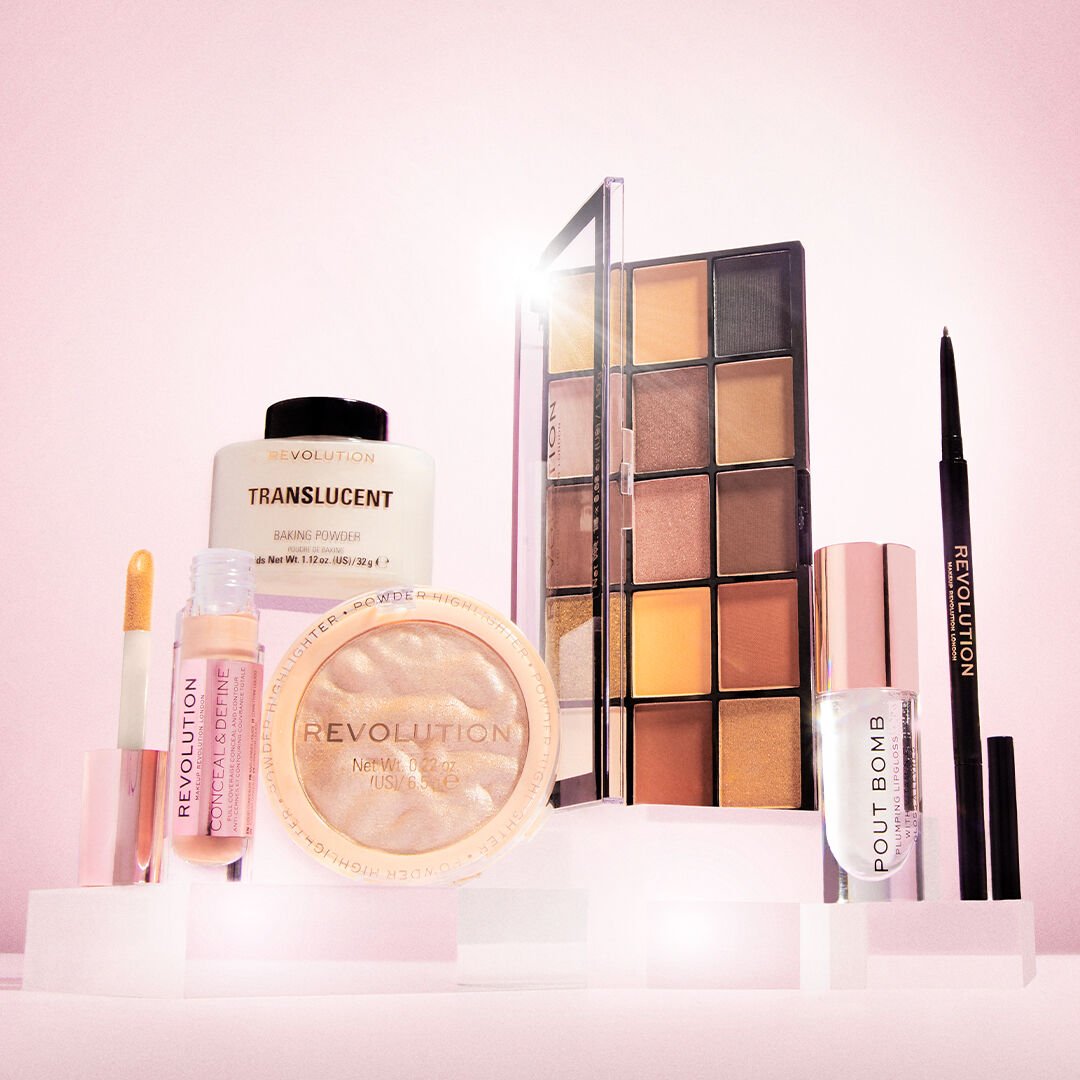 Revolution Reloaded Eyeshadow Palette Velvet Rose