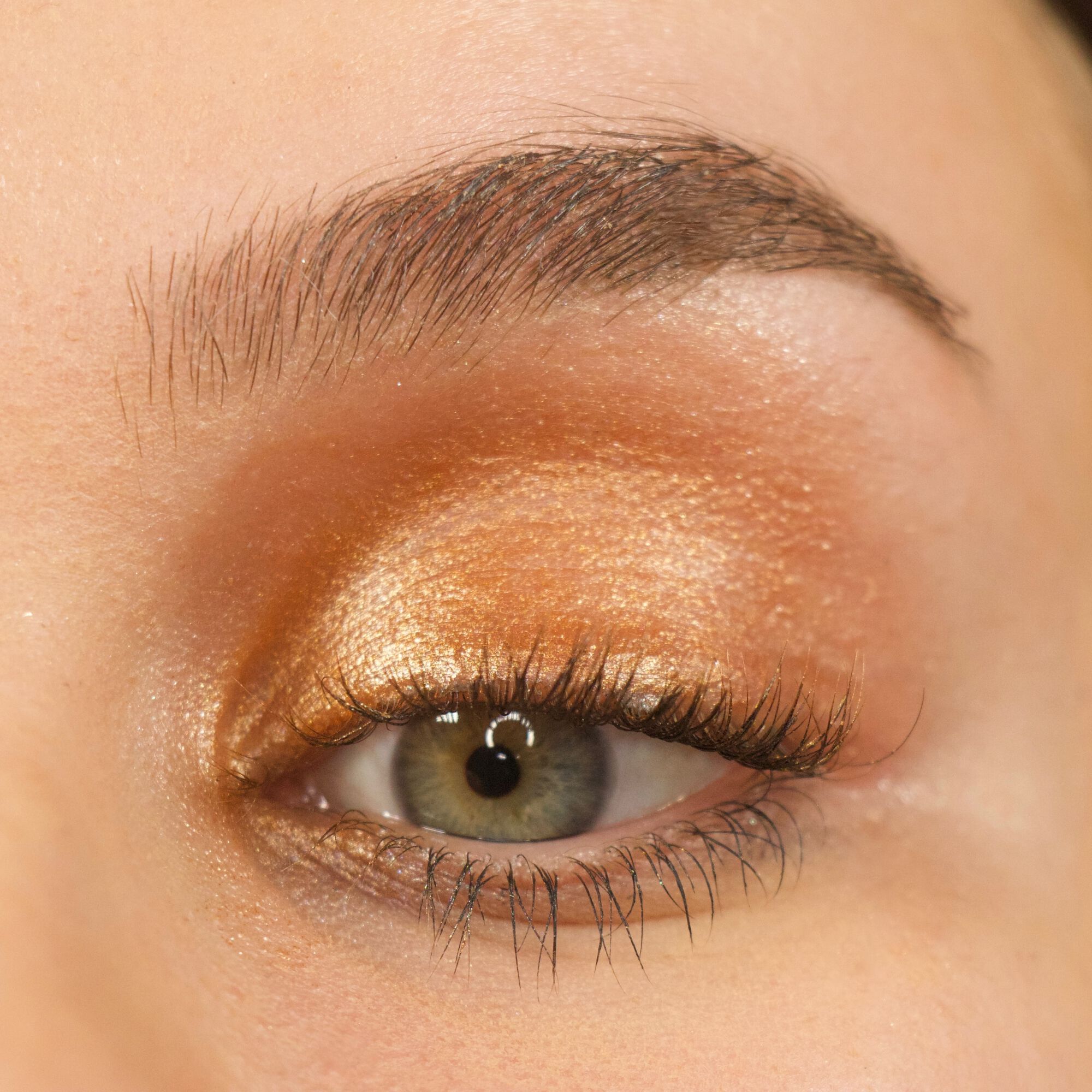 Makeup Revolution Lustre Wand Eyeshadow Stick Obsessed Bronze