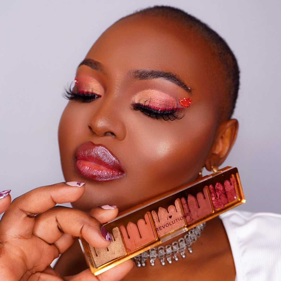 I Heart Revolution Mini Chocolate Eyeshadow Palette Milk Chocolate Ganache