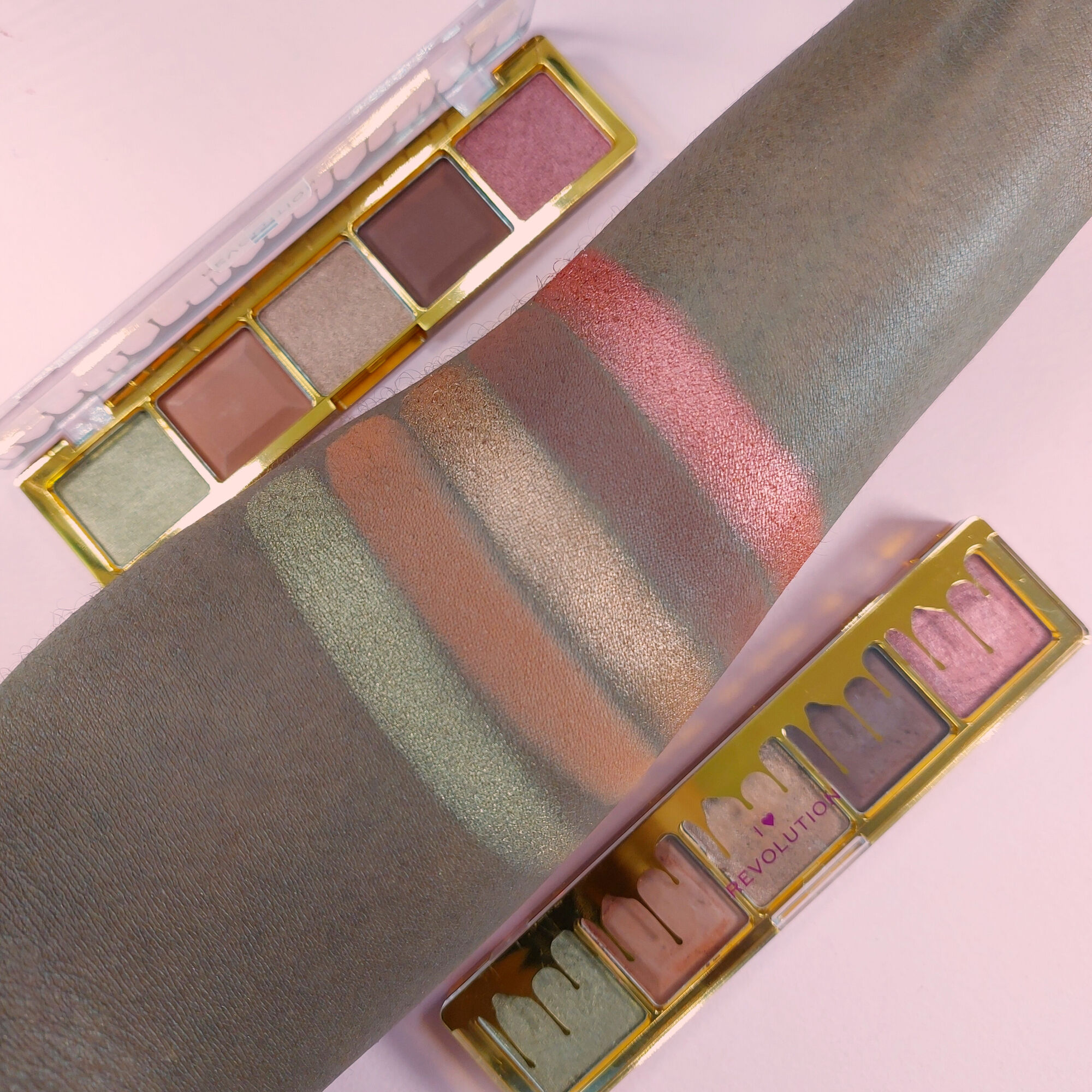 I Heart Revolution Mini Chocolate Eyeshadow Palette Milk Chocolate Ganache