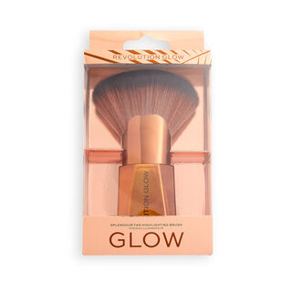 Makeup Revolution Glow Splendour Fan Highlighting Brush