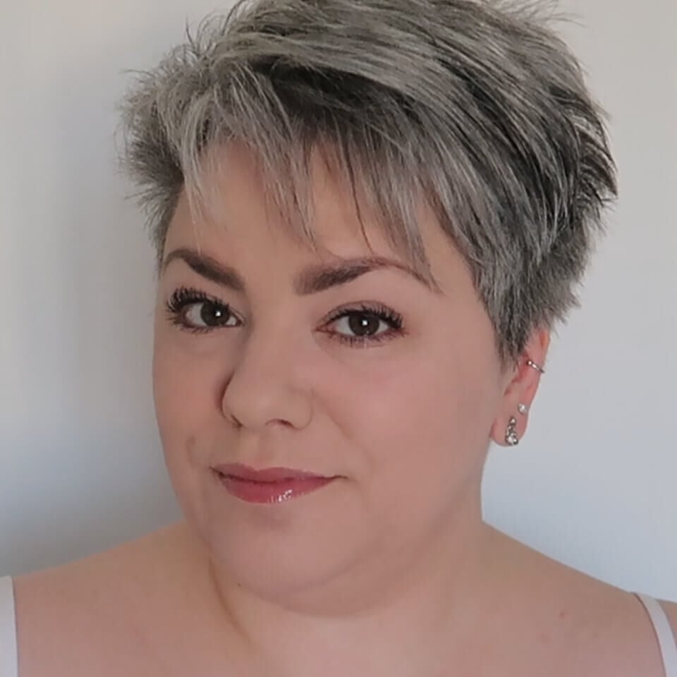 Revolution Conceal & Define 16H Full Coverage Concealer  C2.5