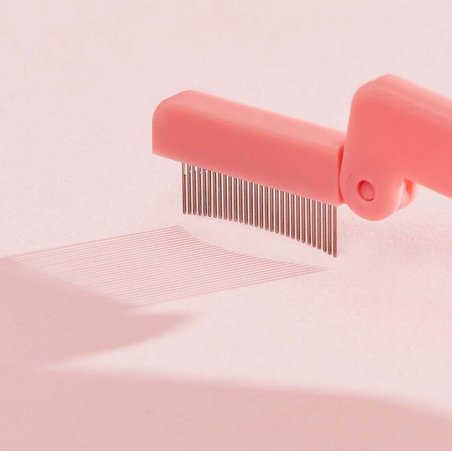 Makeup Revolution Create Ultra Brow Builder Comb