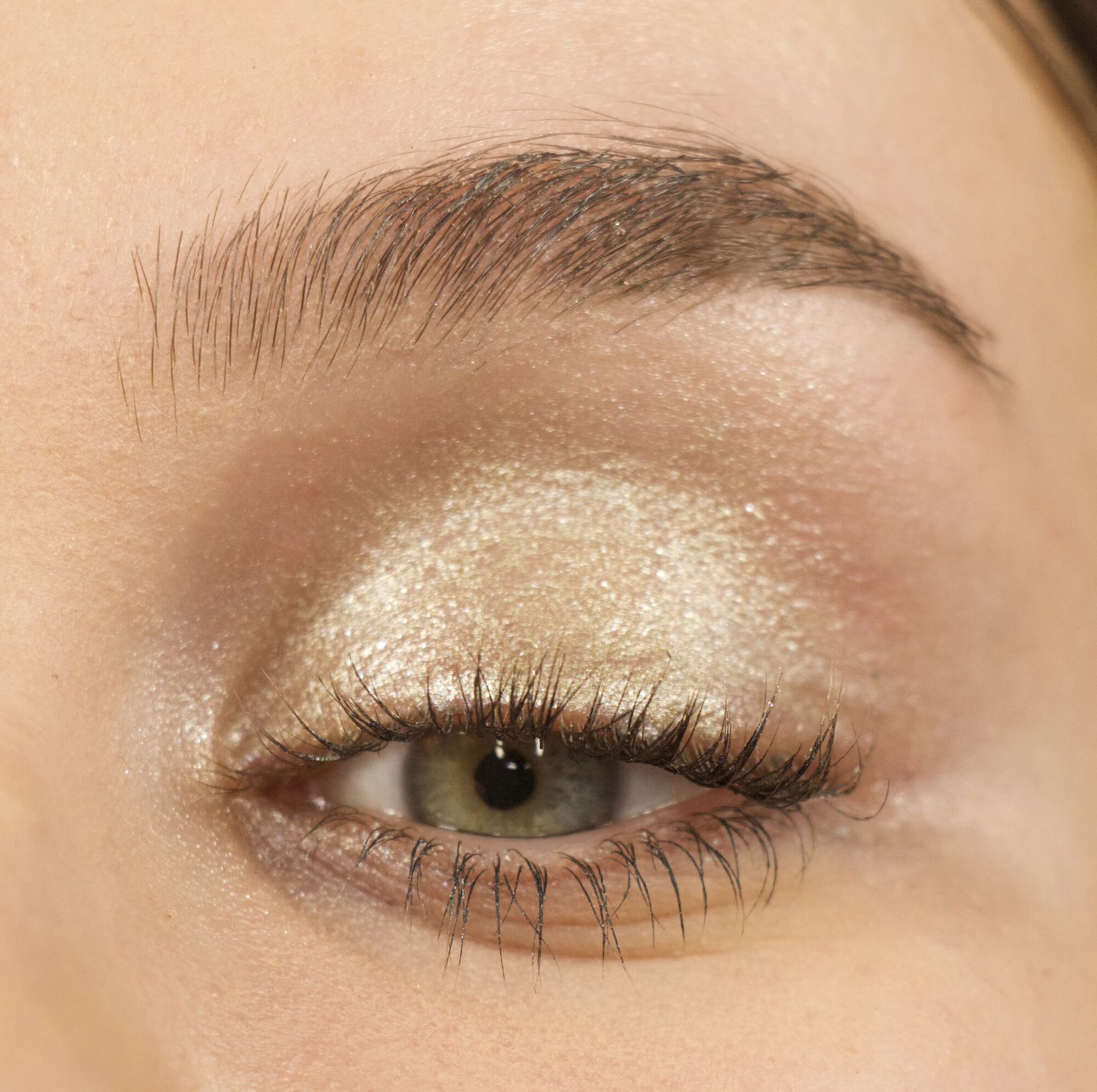 Makeup Revolution Lustre Wand Eyeshadow Stick Sinful Green