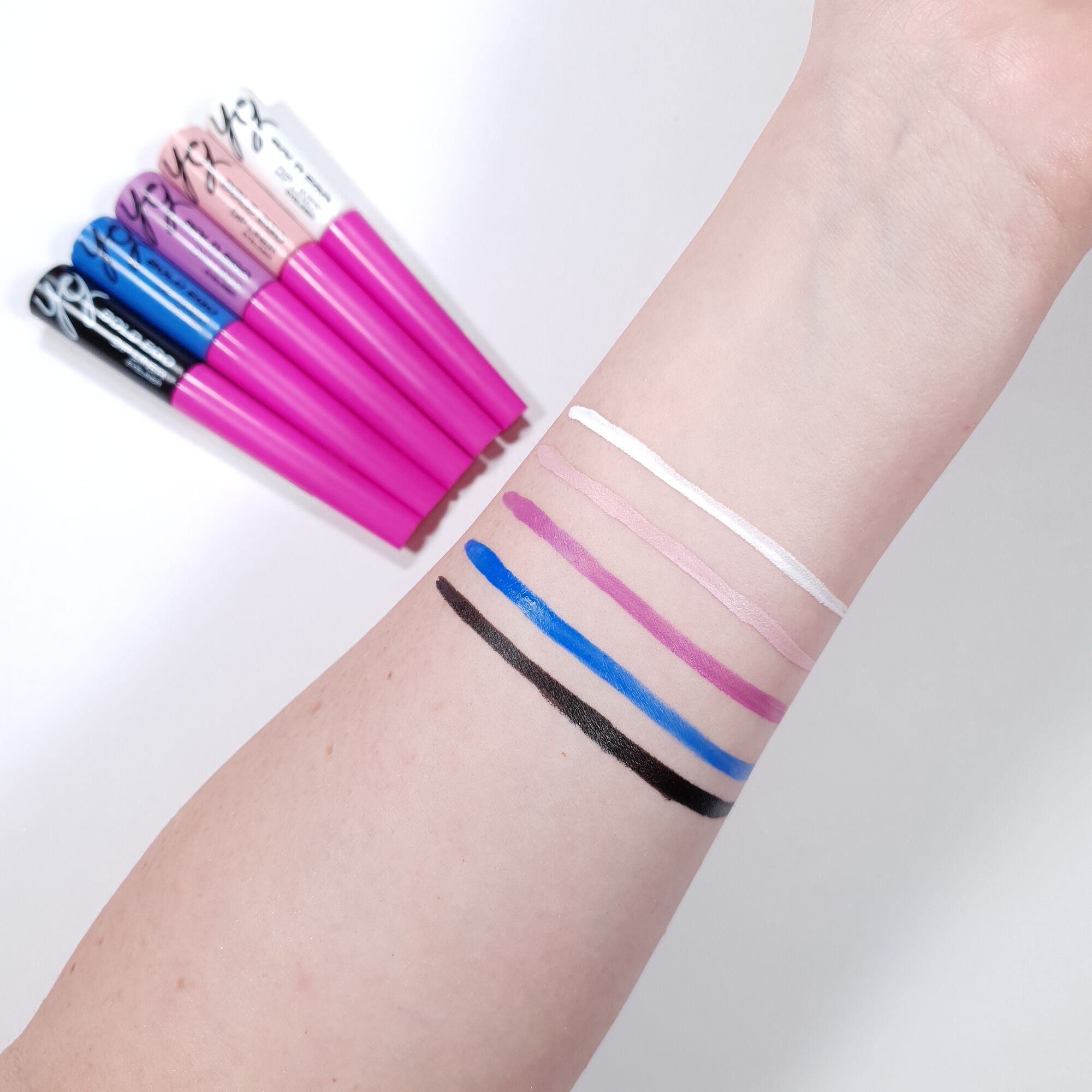 BH Bold Ego Dip Liner White