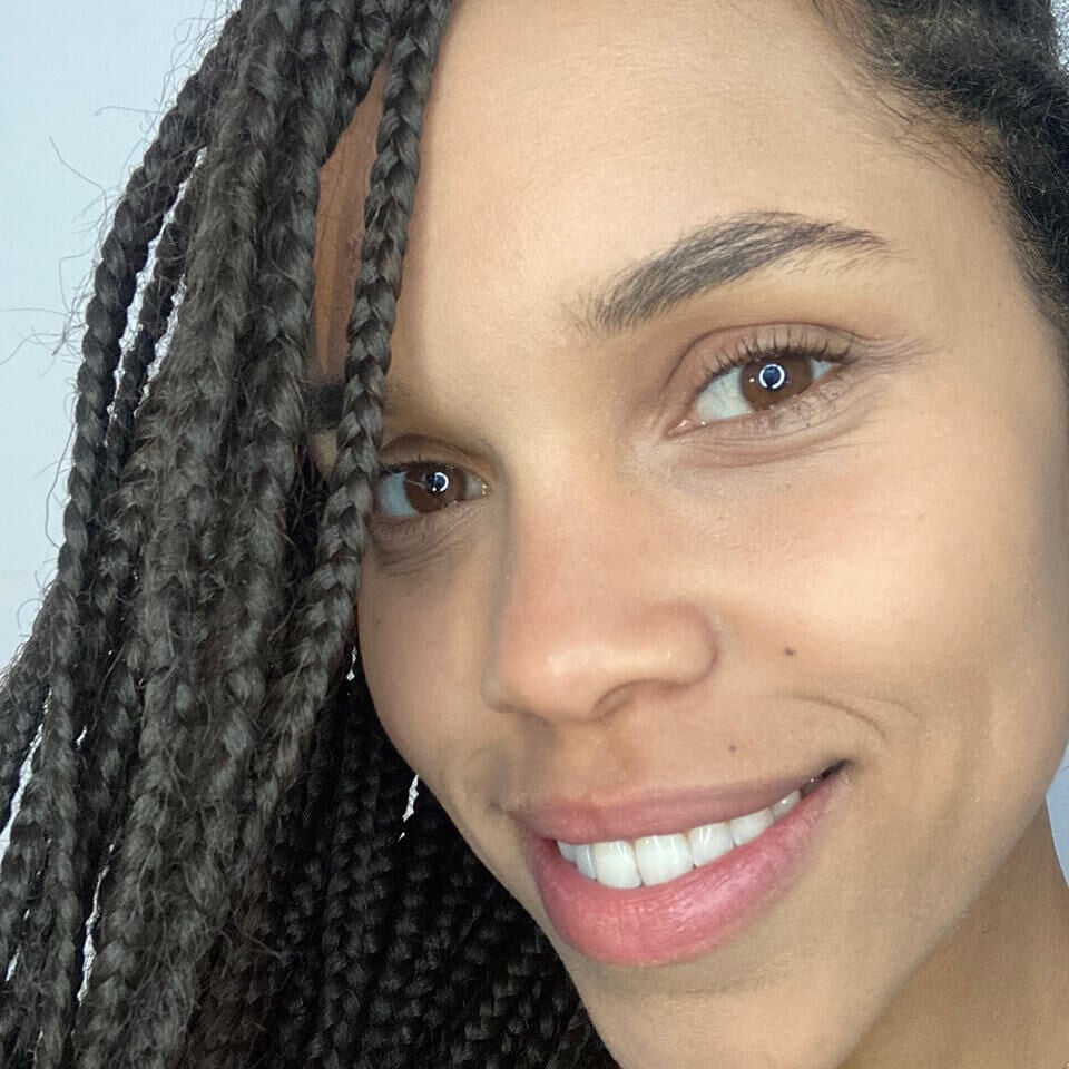 Revolution Conceal & Define 16H Full Coverage Concealer  C8.5