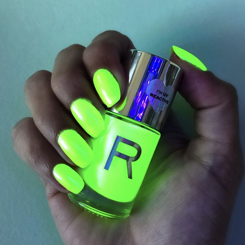 Makeup Revolution Neon Glow Nail Polish Yellow Tropic Revolution