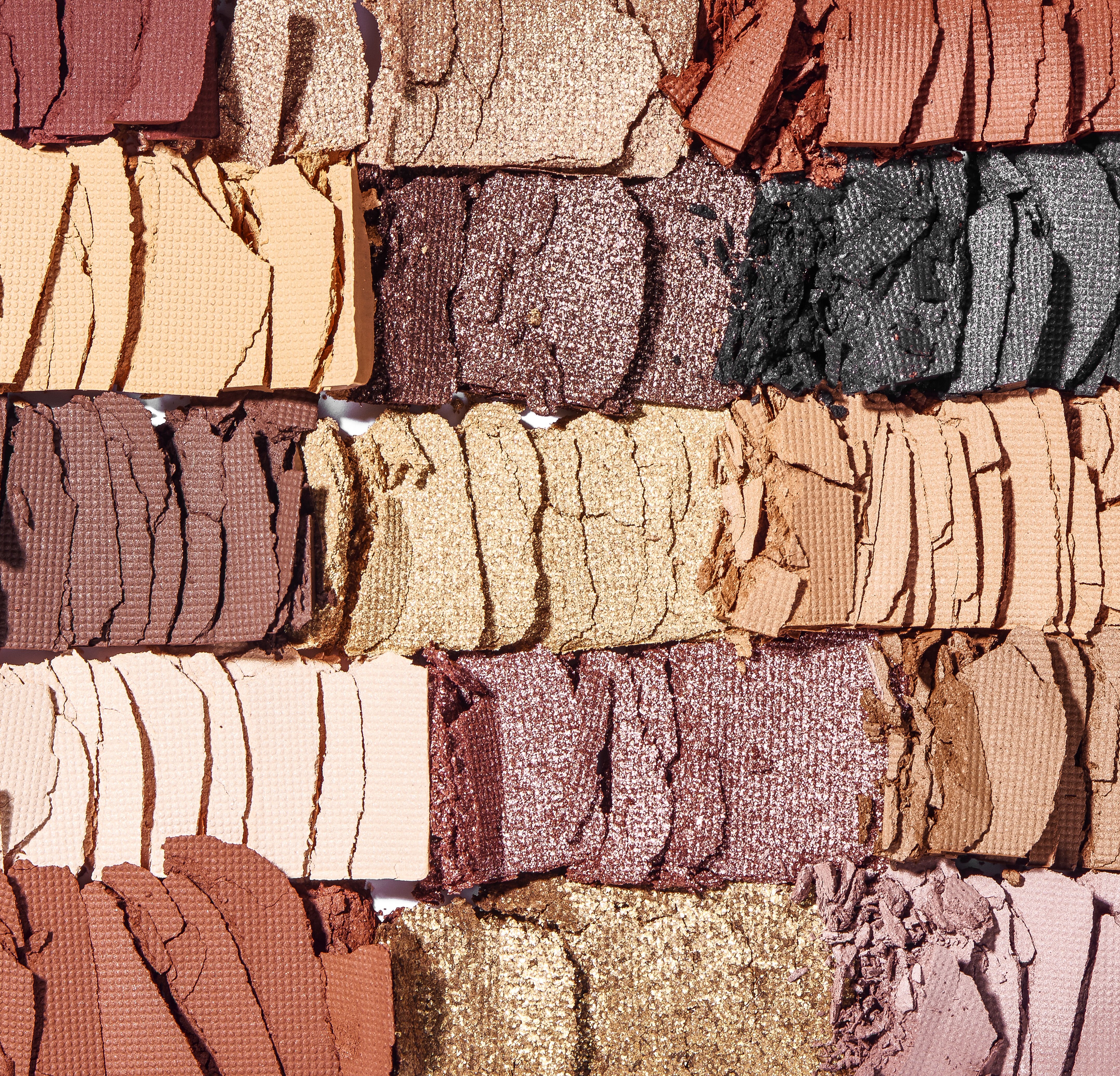 Revolution Reloaded Eyeshadow Palette Velvet Rose