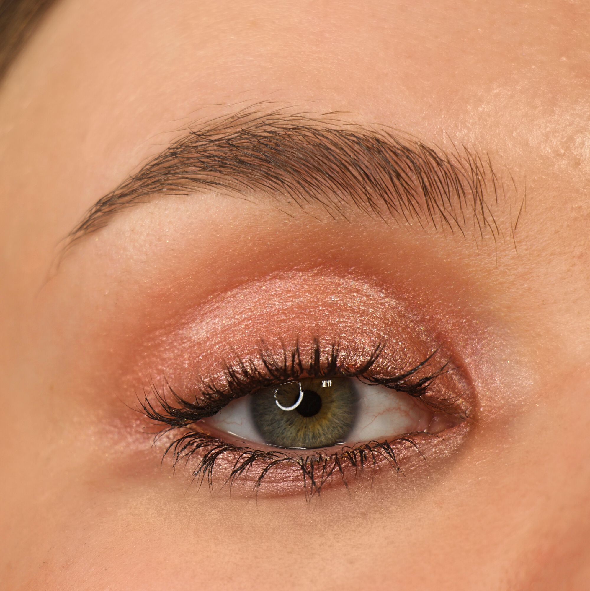 Makeup Revolution Mousse Shadow Rose Gold