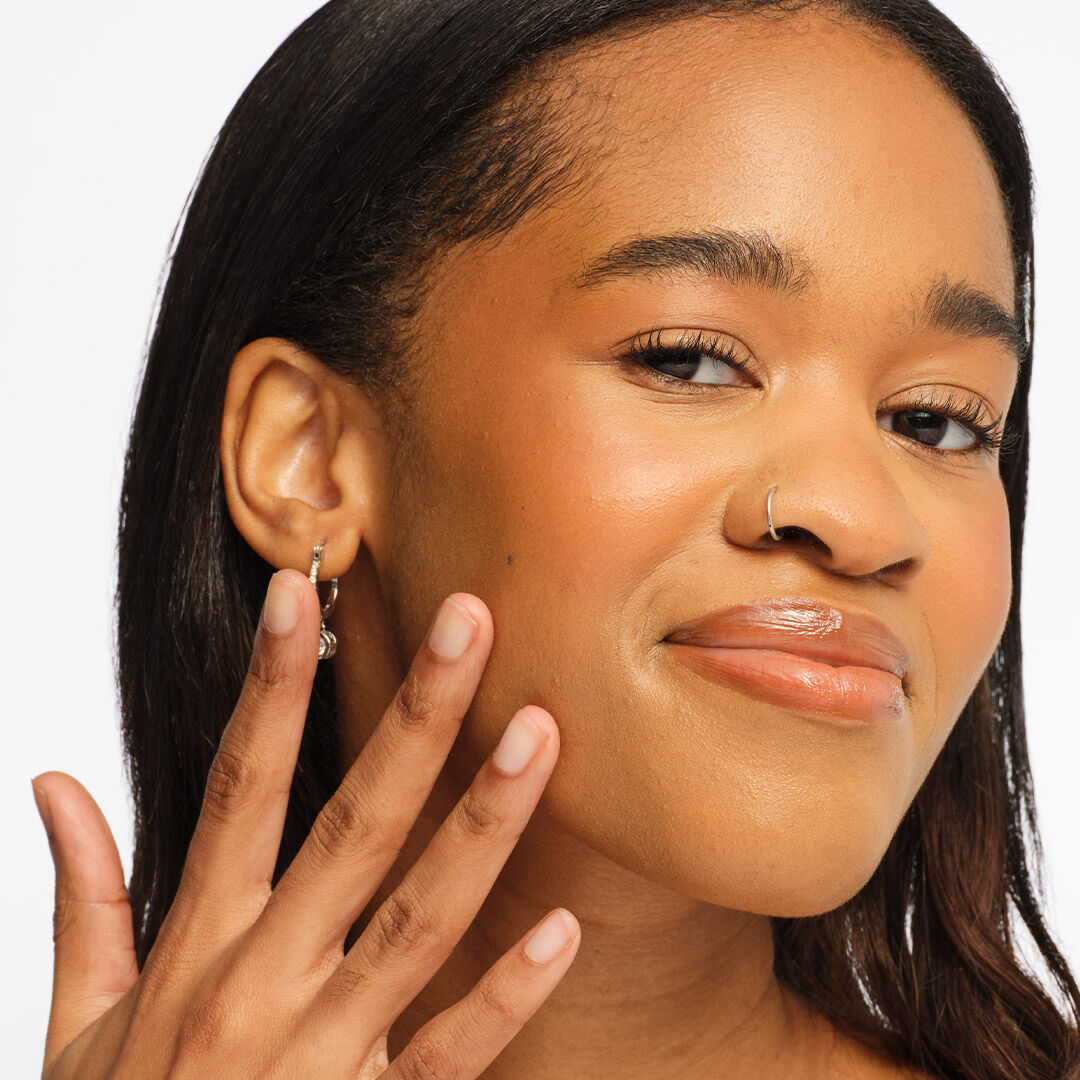 Revolution Skin Silk Radiant Satin Serum Foundation F14.9NC