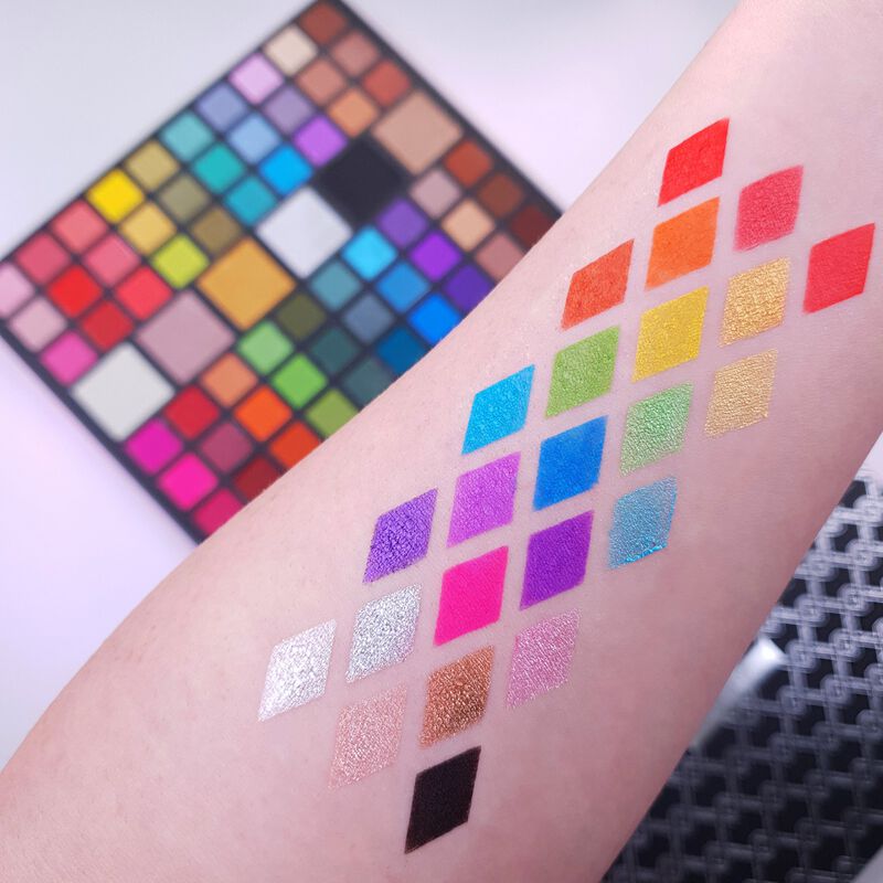 XX Revolution Eyeshadow Palette XXtravaganza Revolution Beauty