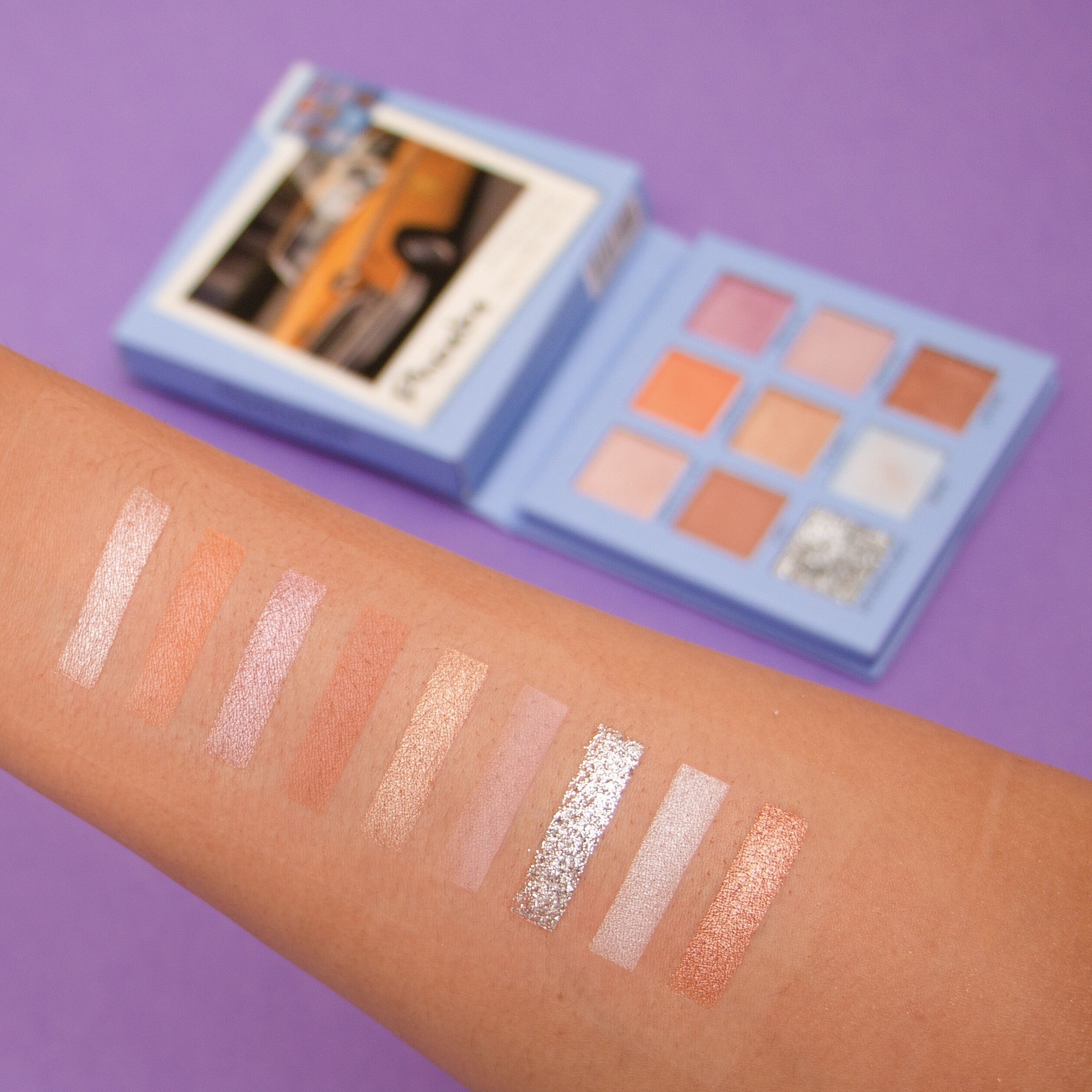 Makeup Revolution X Friends Phoebe Eyeshadow Palette Revolution