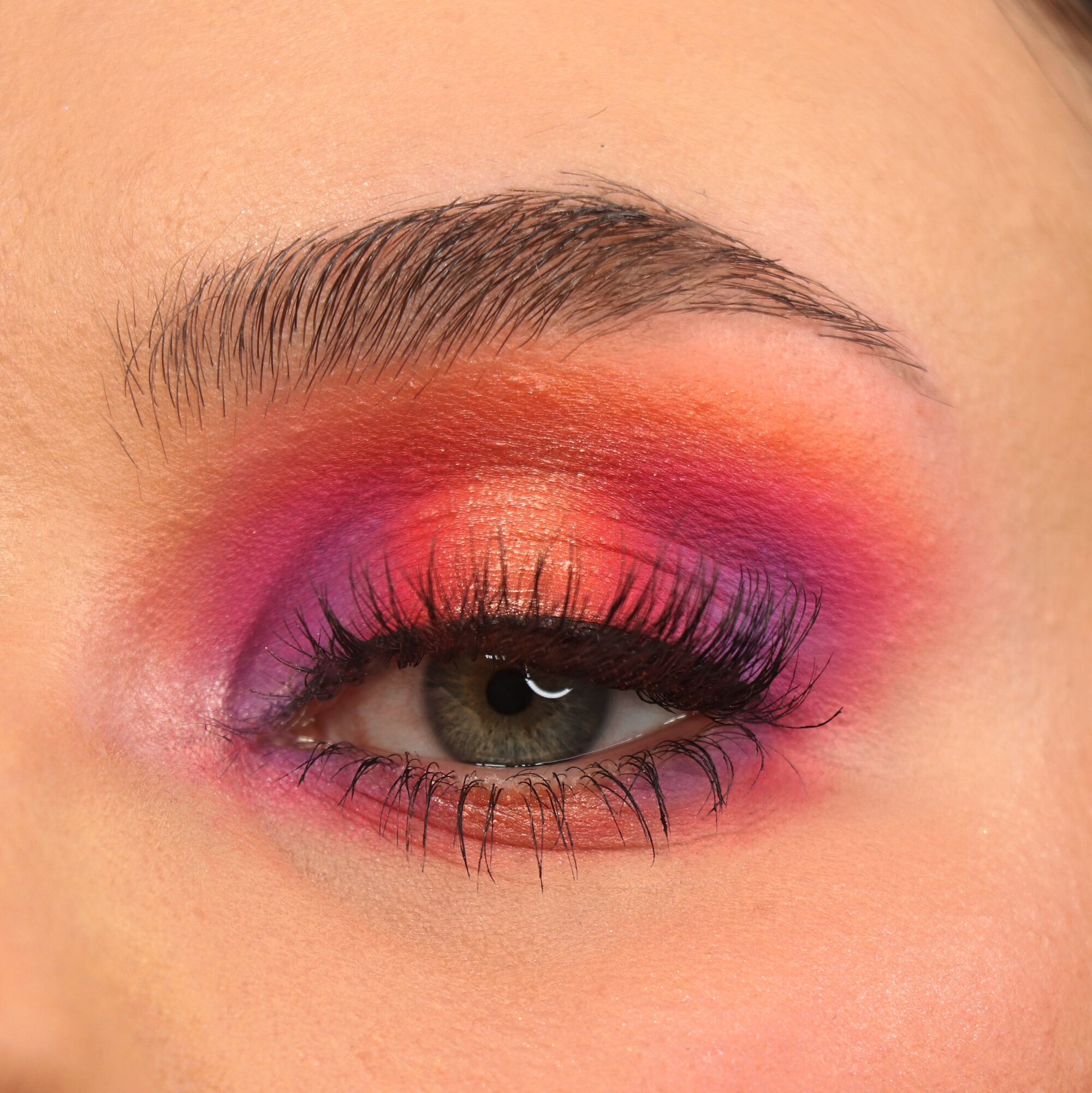 Revolution Pro Glam Palette So Glam Zebra Brights