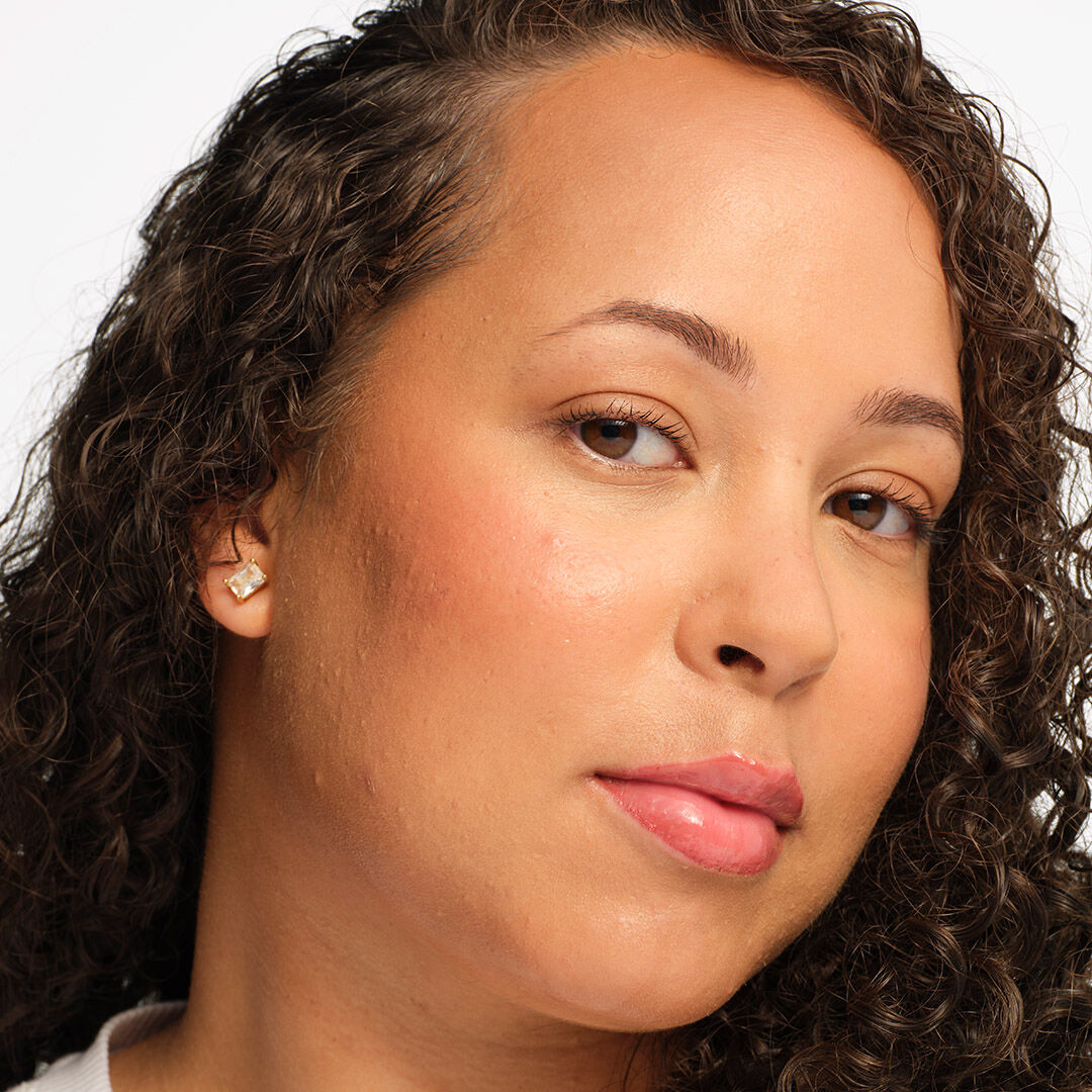 Revolution Skin Silk Radiant Satin Serum Foundation F9.5NC