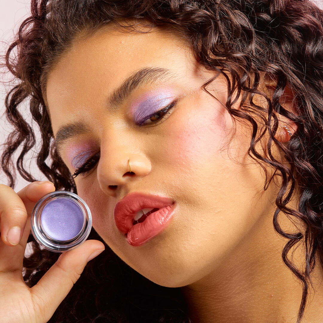 Makeup Revolution Mousse Shadow