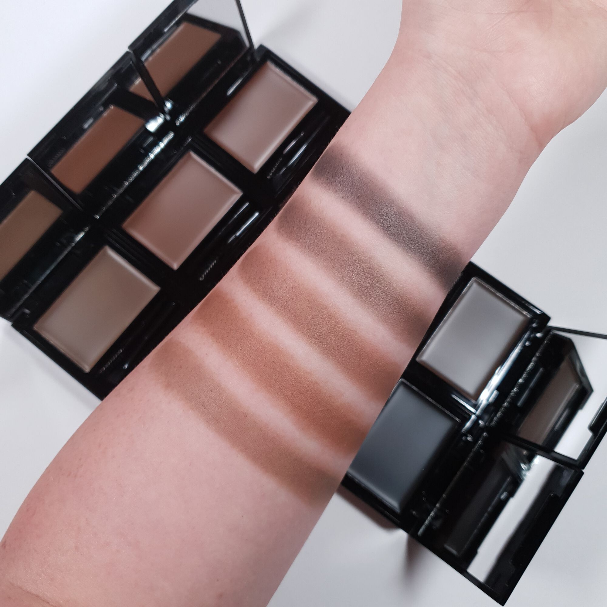 Makeup Revolution Bullet Brow Shaping Wax