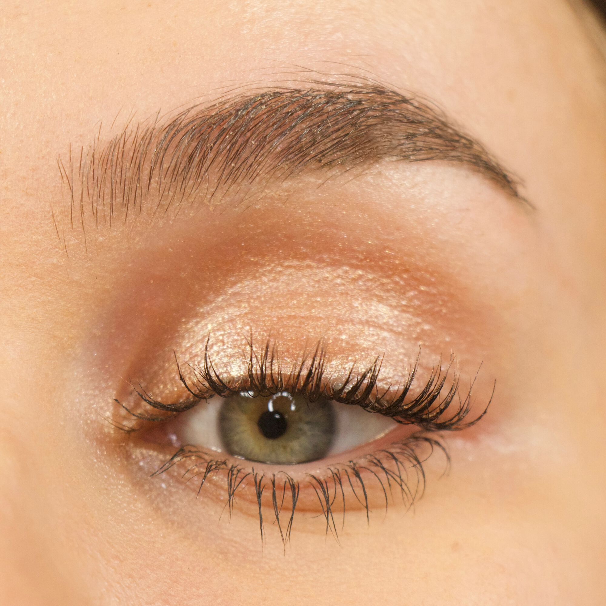 Makeup Revolution Lustre Wand Eyeshadow Stick Gold Flare