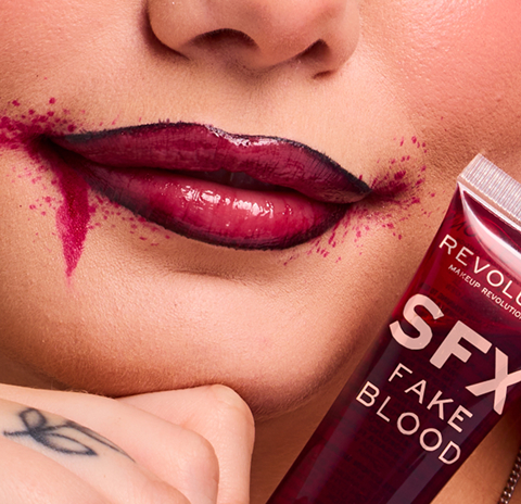 Step 3 Lips of Makeup Lois